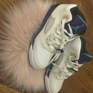 Unworn Grape 🍇 Jordan 5s